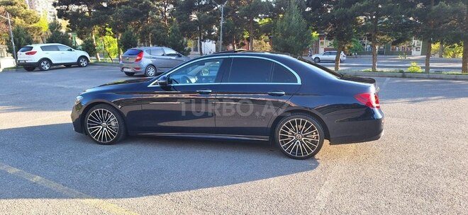 Mercedes E 300-2