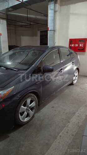 Toyota Prius-3