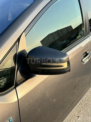 Toyota Prius-7