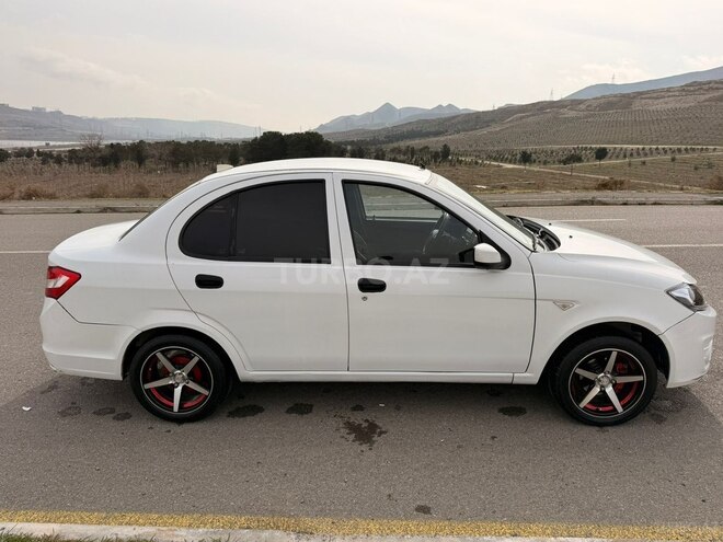 Saipa Saina-10