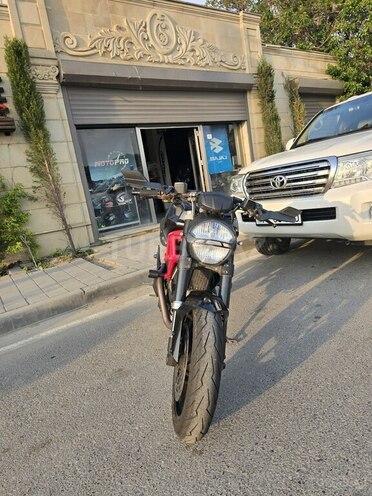 Ducati Monster 796-2