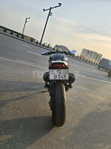 Ducati Monster 796-3