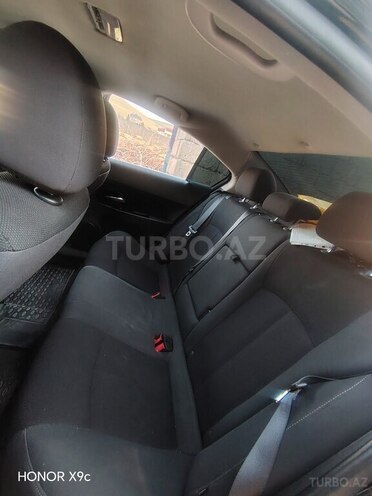 Chevrolet Cruze-5