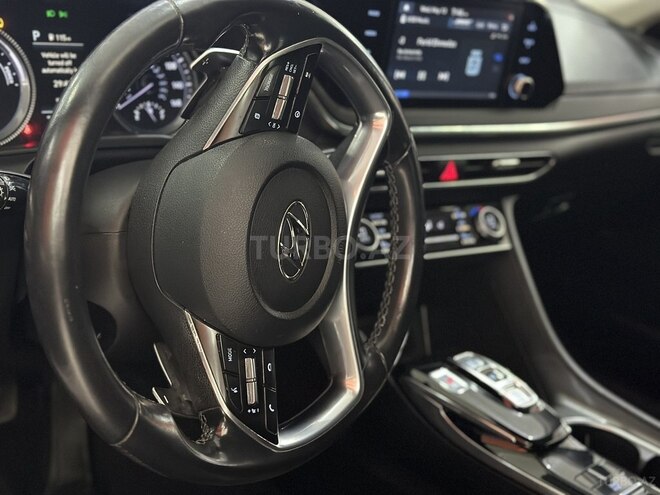 Hyundai Sonata-14