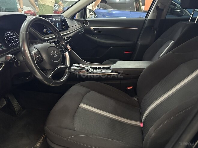 Hyundai Sonata-13