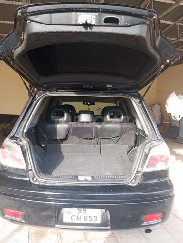 Mitsubishi Outlander-3