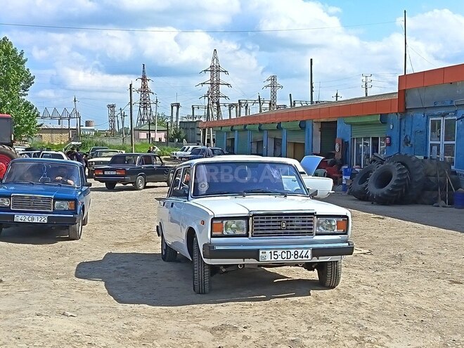 LADA (VAZ) 2107-10