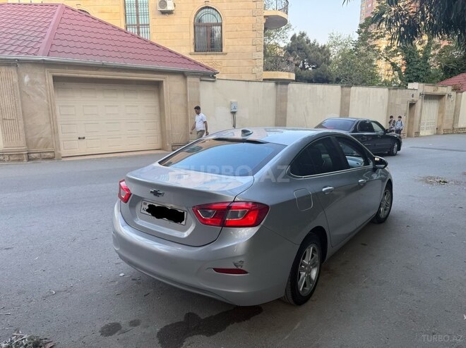 Chevrolet Cruze-8