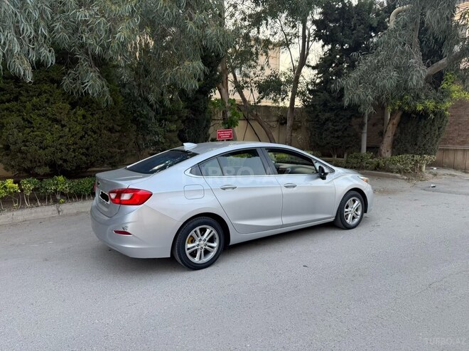 Chevrolet Cruze-10