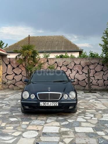 Mercedes E 220-5
