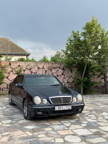 Mercedes E 220-4