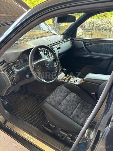 Mercedes E 220-9