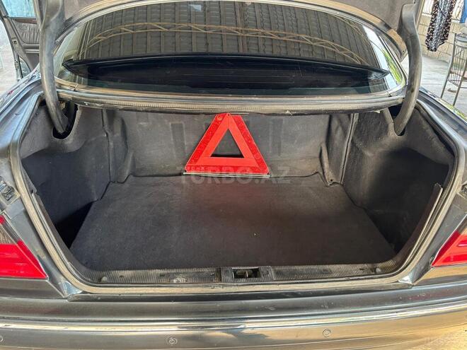 Mercedes E 220-12