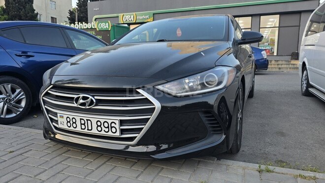 Hyundai Elantra-4