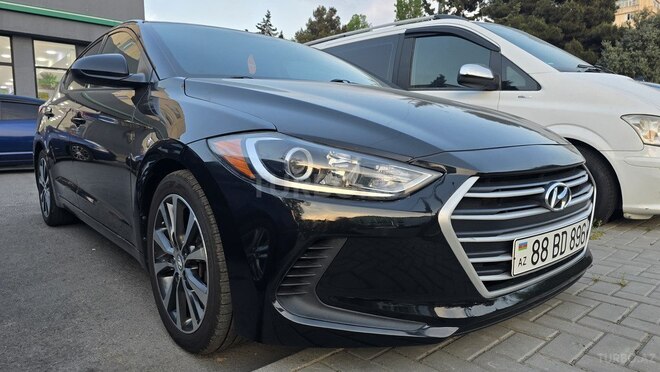 Hyundai Elantra-3