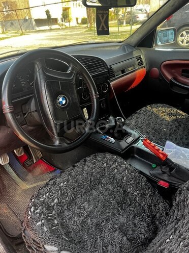 BMW 318-6