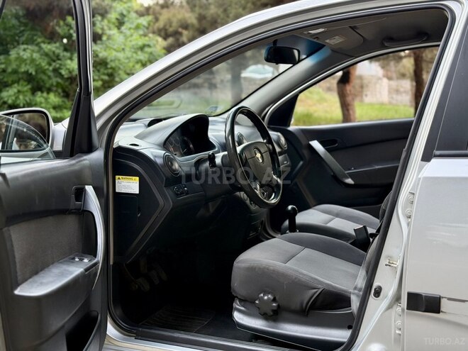 Chevrolet Aveo-7