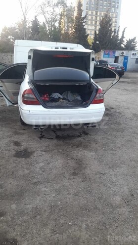 Mercedes E 240-7