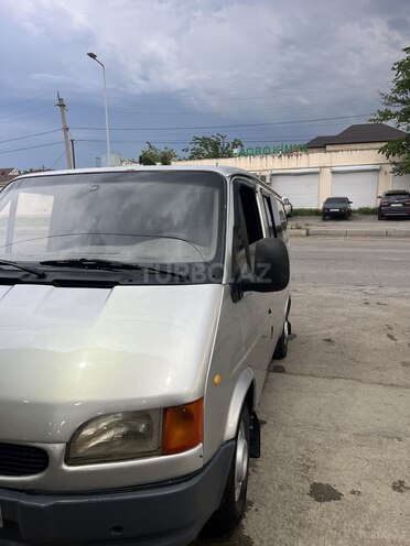 Ford Transit-10