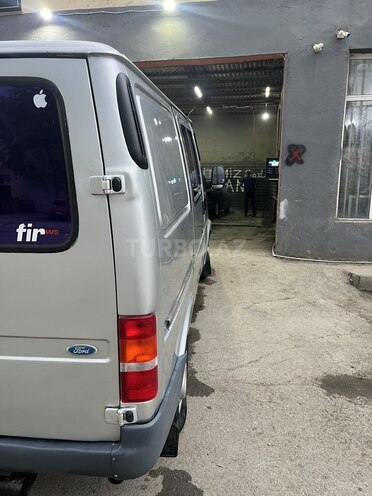 Ford Transit-7