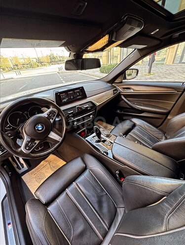 BMW 530-13