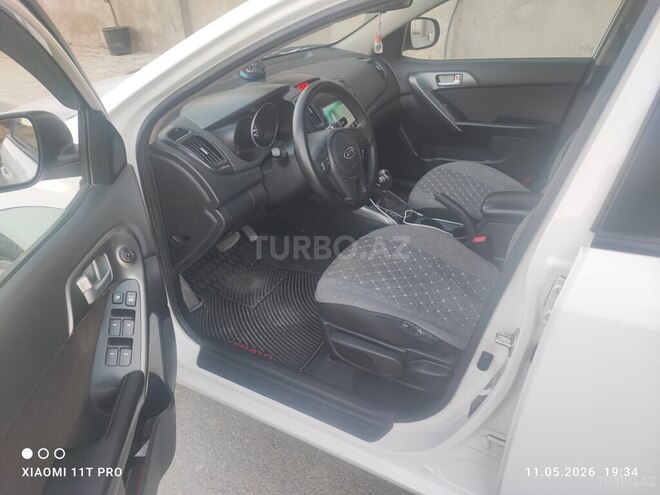 Kia Cerato-9