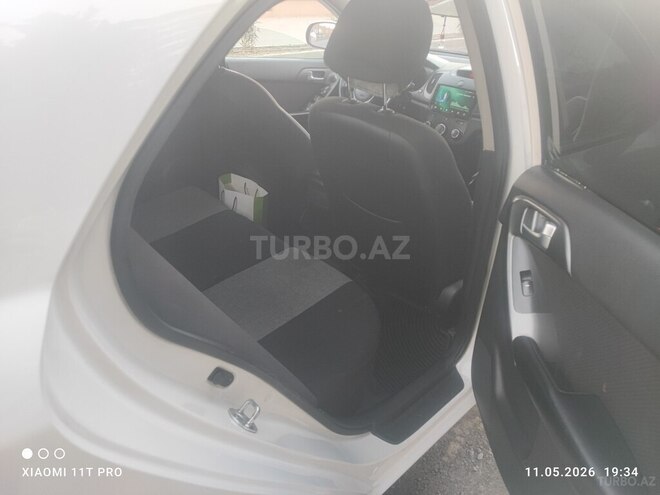Kia Cerato-12
