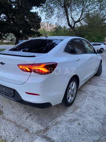 Chevrolet Onix-21