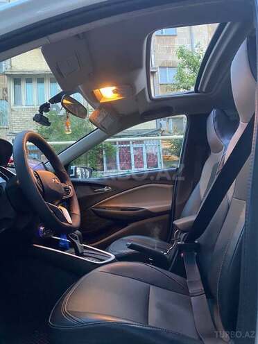 Chevrolet Onix-20