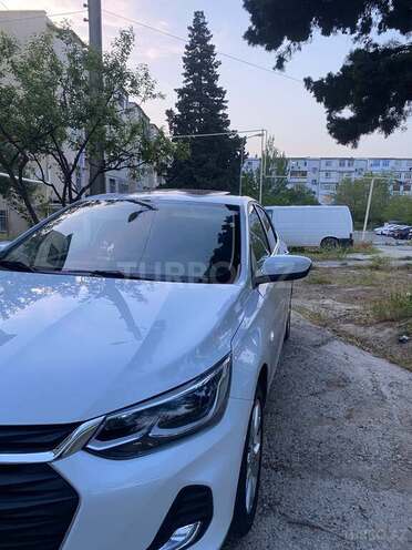 Chevrolet Onix-15