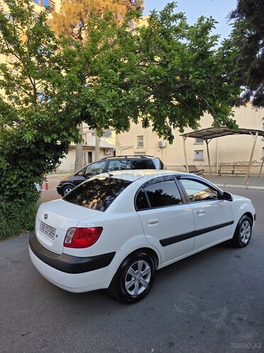 Kia Rio-6