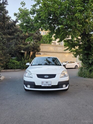 Kia Rio-1