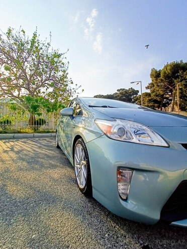 Toyota Prius-10