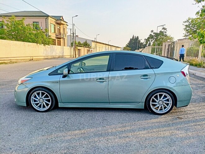 Toyota Prius-9