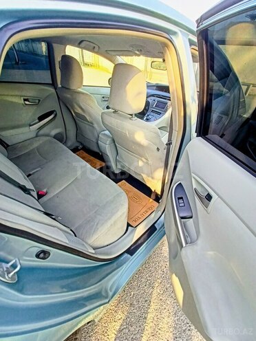 Toyota Prius-17