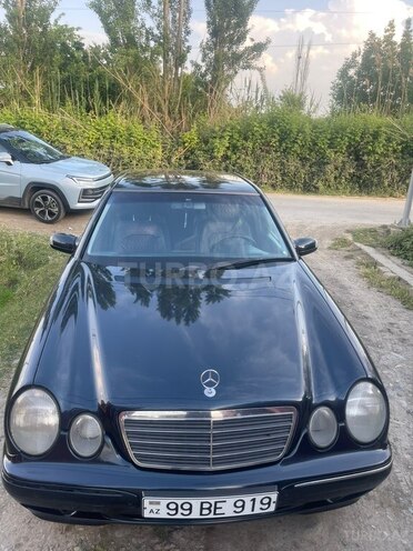 Mercedes E 240-7