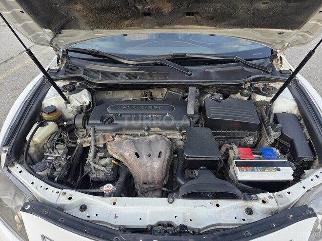Toyota Camry-5