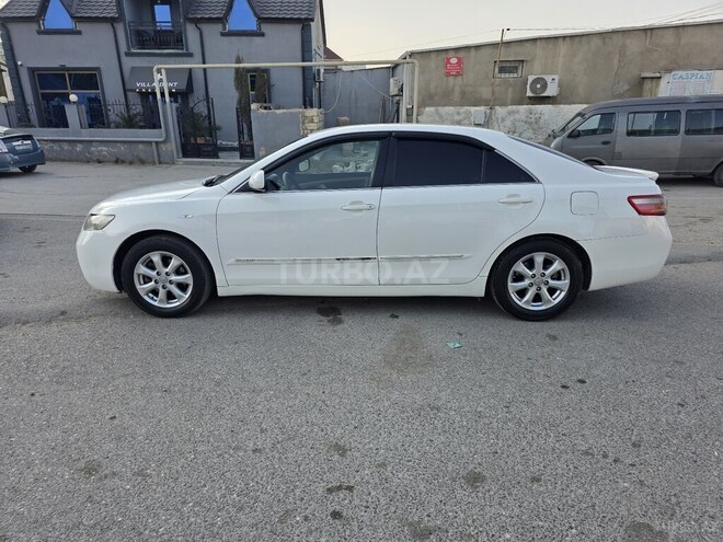 Toyota Camry-6