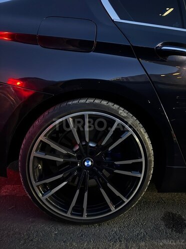 BMW 530-11