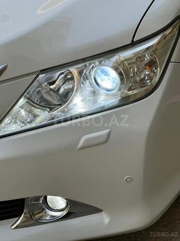 Toyota Camry-13