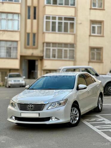 Toyota Camry-11