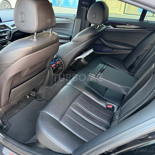 BMW 530-11
