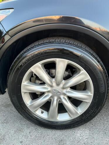 Infiniti FX35-2