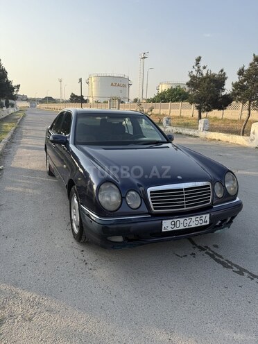 Mercedes E 200-4