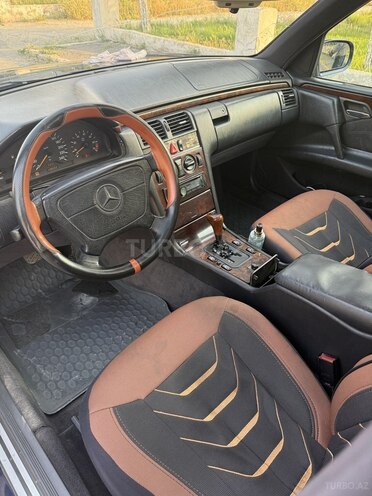 Mercedes E 200-14