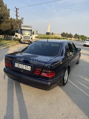 Mercedes E 200-9