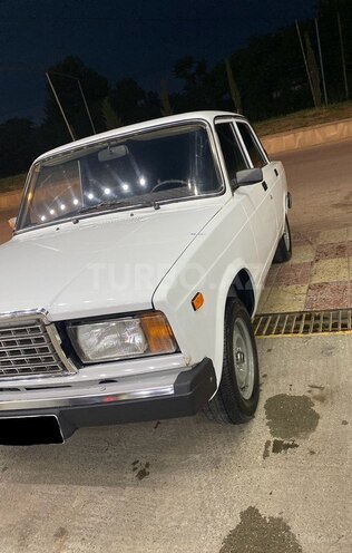 LADA (VAZ) 2107-2