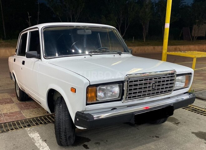 LADA (VAZ) 2107-1