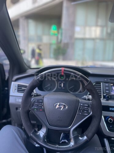 Hyundai Sonata-14