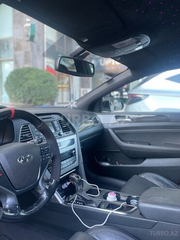 Hyundai Sonata-13